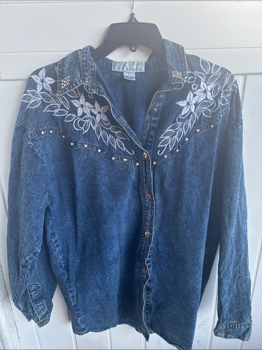 Vintage City Swingers button down 100% blue embroidery top